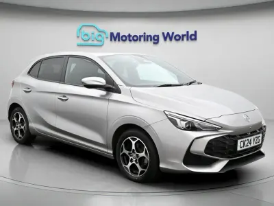 Begagnad MG MG3 Trophy 192 HK (141 kW) 2024 Silver Halvkombi