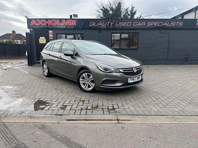 Used Vauxhall Astra 110 HP (80 kW) 2018 Grey Estate