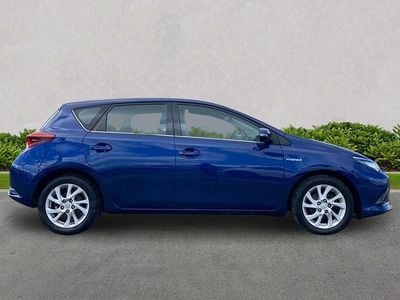 Used Toyota Auris Hybrid 136 HP (100 kW) 2019 Blue Hatchback