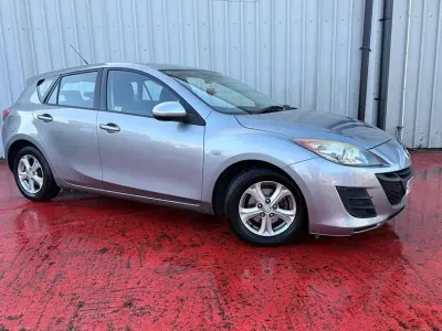Używany Mazda 3 105 KM (77 kW) 2009 Srebrny Hatchback
