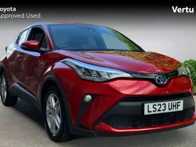 Used Toyota C-HR 122 HP (89 kW) 2023 Red SUV
