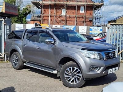 Used Nissan Navara Tekna 190 HP (139 kW) 2016 Grey Pickup