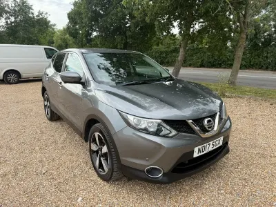 Used Nissan Qashqai N-Connecta 115 HP (84 kW) 2017 Grey SUV