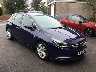 Blue Used 2017 Vauxhall Astra Design Edition Hatchback | £3,950 (Good price)