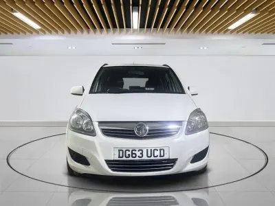 Second-hand Vauxhall Zafira 115 CP (84 kW) 2013 Alb Monovolum