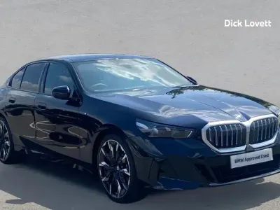 Begagnad BMW 520 M Sport 205 HK (150 kW) 2025 Svart