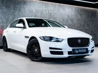 Gebraucht Jaguar XE Prestige 2017 Weiß Limousine