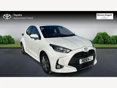 Used Toyota Yaris Hybrid 114 HP (83 kW) 2025 White Hatchback