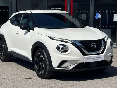Used Nissan Juke N-Connecta 112 HP (82 kW) 2023 White SUV