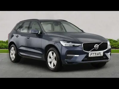 Usado Volvo XC60 Momentum 2022 Azul SUV