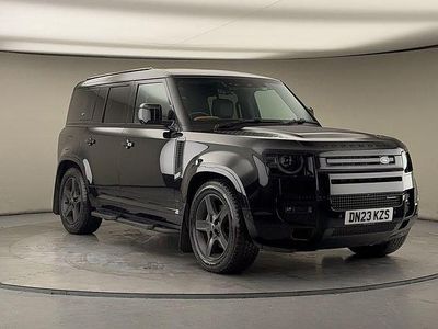 Used Land Rover Defender HSE Dynamic 300 HP (220 kW) 2023 Santorini black SUV