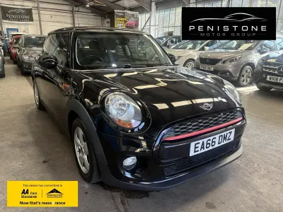 Used Mini ONE Hatch 102 HP (75 kW) 2016 Black Hatchback
