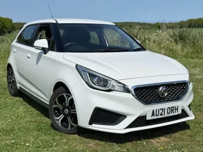 Usado MG MG3 Excite 106 HP (77 kW) 2021 Branco Citadino