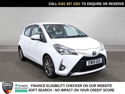 Used Toyota Yaris 72 HP (52 kW) 2019 White Hatchback