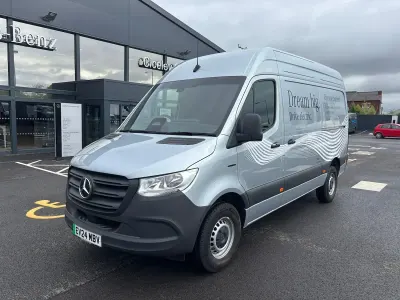 New Mercedes E-Sprinter 100 kW (136 HP) 2025 Silver Van