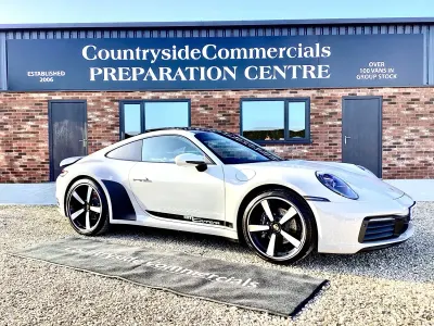 Usado Porsche 911 Carrera 385 HP (283 kW) 2021 Cinzento Coupé