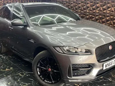 Used Jaguar F-Pace R-Sport 179 HP (131 kW) 2020 SUV