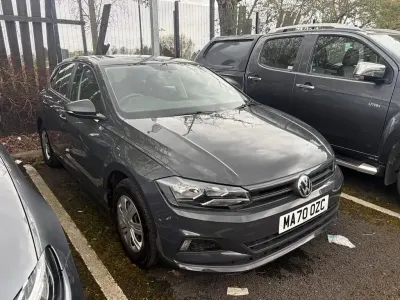 Usado VW Polo S 80 HP (58 kW) 2020 Cinzento Citadino