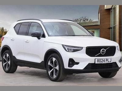 Used Volvo XC40 Plus 161 HP (118 kW) 2024 White SUV