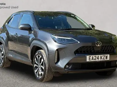 Used Toyota Yaris Cross Design 116 HP (85 kW) 2024 Grey SUV