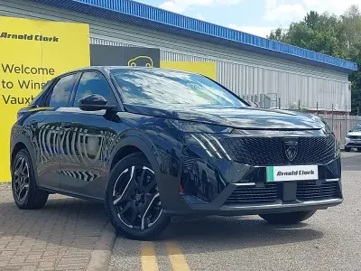 Used Peugeot e-3008 Allure 156 kW (213 HP) 2024 Black SUV