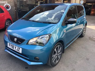 Usado Seat Mii FR-Line 75 CV (55 kW) 2018 Azul Utilitario