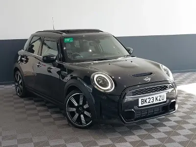 Usado Mini Cooper S Exclusive 178 HP (130 kW) 2023 Azul Citadino