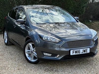 Used Ford Focus Titanium 120 HP (88 kW) 2016 Grey Hatchback