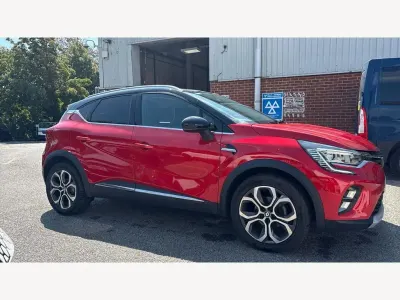 Used Renault Captur Techno 91 HP (66 kW) 2024 Red  SUV