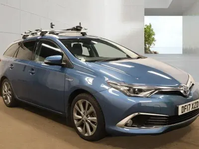 Used Toyota Auris Hybrid