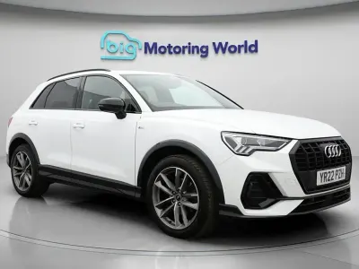 Usado Audi Q3 Black Edition 150 CV (110 kW) 2022 Blanco SUV