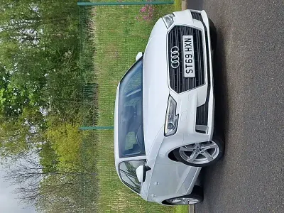 Usado Audi A3 Sport 116 HP (85 kW) 2019 Branco Sedan