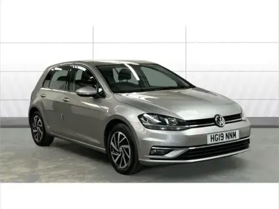 Usado VW Golf VII Match 150 HP (110 kW) 2019 Prateado Citadino