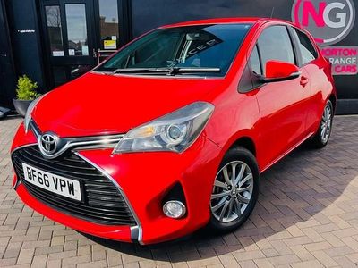 Used Toyota Yaris 69 HP (50 kW) 2016 Red Hatchback