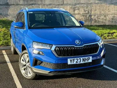Begagnad Skoda Karoq SE L 110 HK (80 kW) 2023 Blå SUV