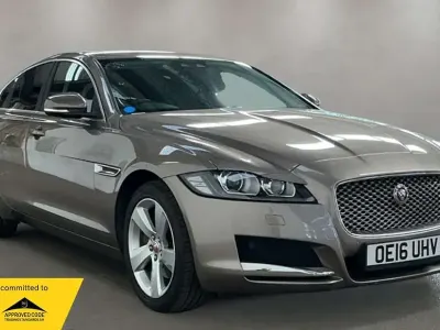 Used Jaguar XF Portfolio 180 HP (132 kW) 2016 Bronze Sedan
