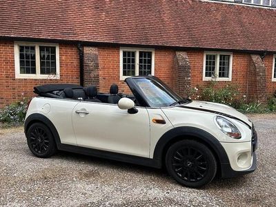 Used 2017 Mini Cooper Hatchback | £8,000 (Fair price)