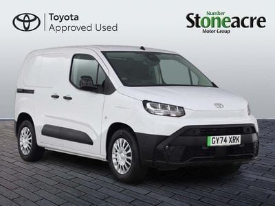 Used Toyota Proace 98 kW (134 HP) 2024 White MPV