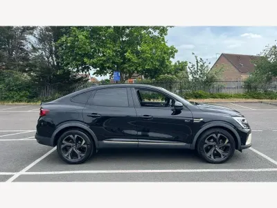Used Renault Arkana Engineered 142 HP (104 kW) 2023 Metallic  metallic black  SUV