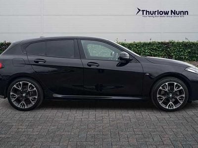 Begagnad BMW 120 M Sport 170 HK (125 kW) 2025 Svart Halvkombi