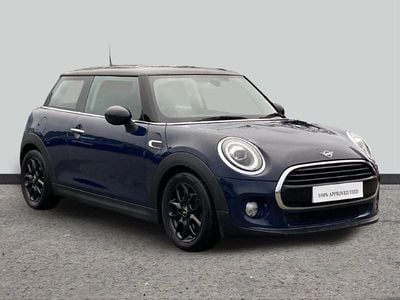 Used Mini Cooper Classic 134 HP (98 kW) 2019 Blue Hatchback