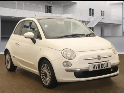 Used Fiat 500 Lounge 69 HP (50 kW) 2011 White Hatchback