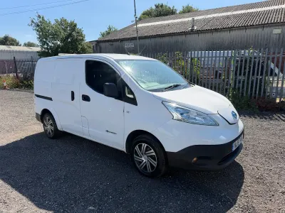 Used Nissan e-NV200 Acenta 80 kW (109 HP) 2015 White MPV