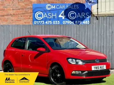 Usado VW Polo Match 60 HP (44 kW) 2016 Vermelho Citadino