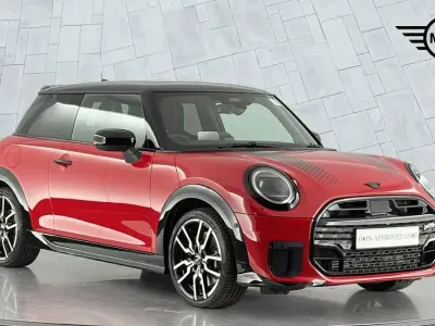 Used Mini Cooper Hatch 113 kW (154 HP) 2025 Red Hatchback