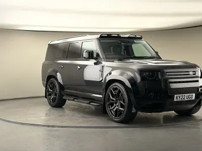 Used Land Rover Defender HSE 300 HP (220 kW) 2022 Carpathian grey SUV