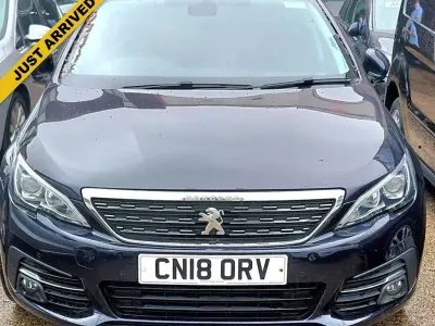 Used Peugeot 308 Allure 130 HP (95 kW) 2018 Blue Hatchback