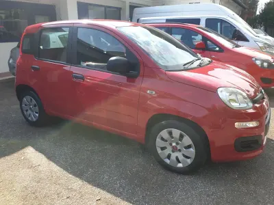 Begagnad Fiat Panda Pop 69 HK (50 kW) 2015 Röd Halvkombi