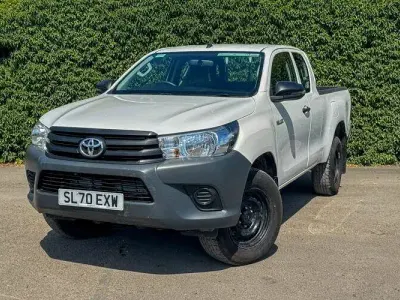 Used Toyota HiLux Active 150 HP (110 kW) 2020 White Pickup
