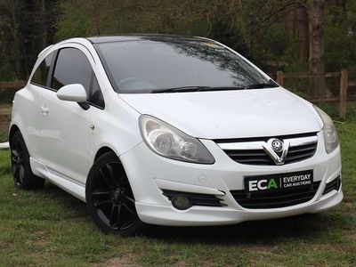 Used Vauxhall Corsa Edition 85 HP (62 kW) 2010 White Hatchback
